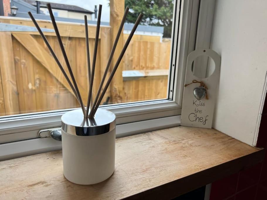 Cosy Cottage In Central Reading Free Parking & Fast Wifi Eksteriør billede