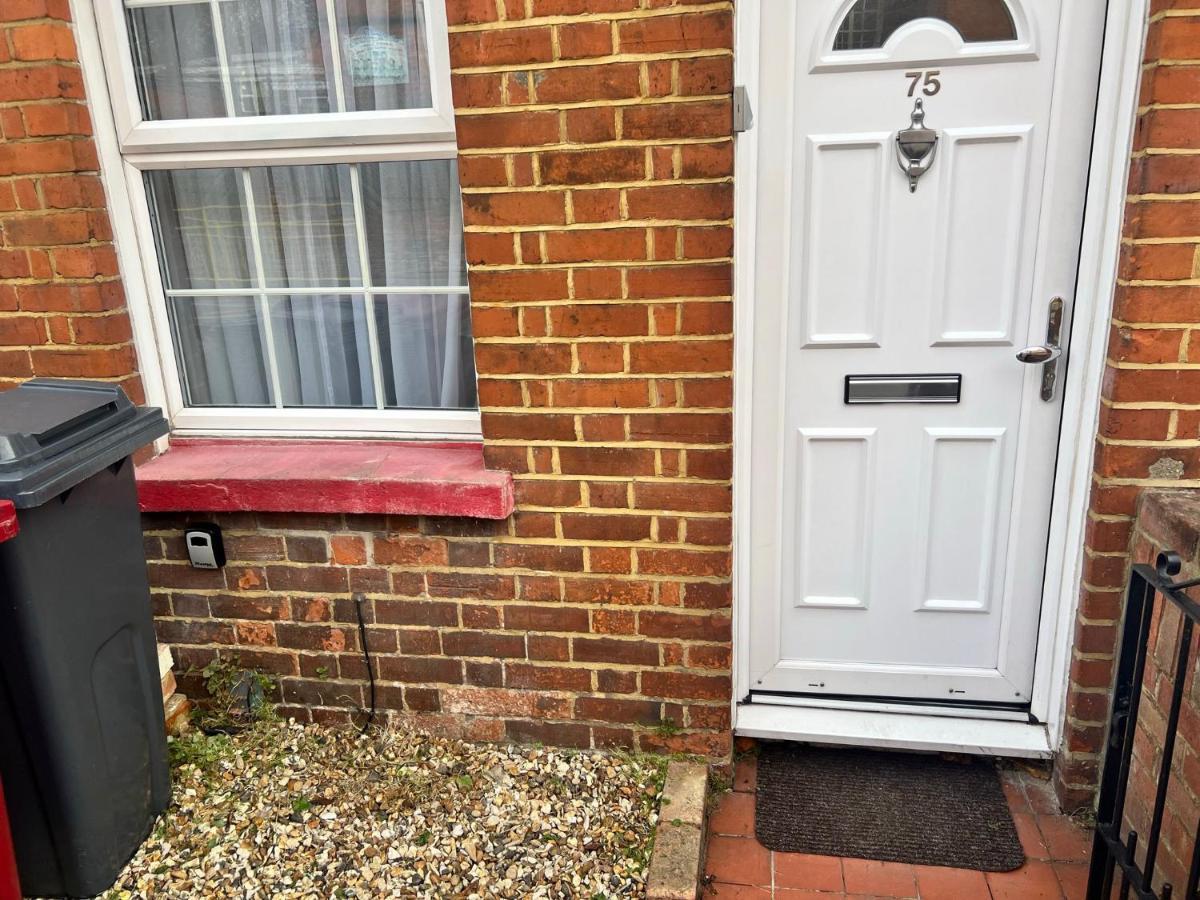 Cosy Cottage In Central Reading Free Parking & Fast Wifi Eksteriør billede