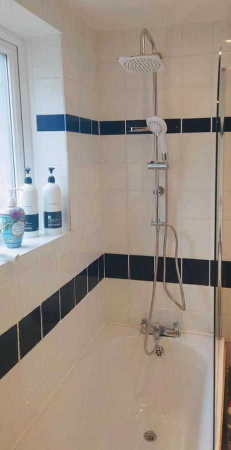 Cosy Cottage In Central Reading Free Parking & Fast Wifi Eksteriør billede